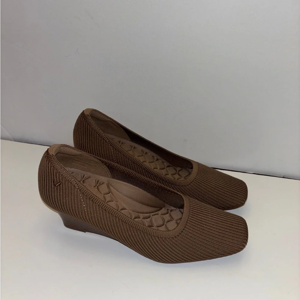 VIVAIA Margot Wedge Pro Square-Toe Heel